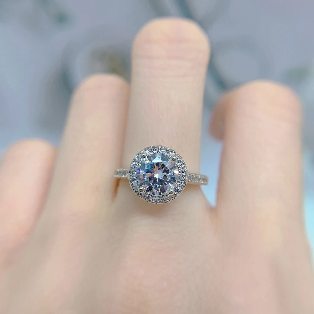 Maison Lumière Solitaire Ring