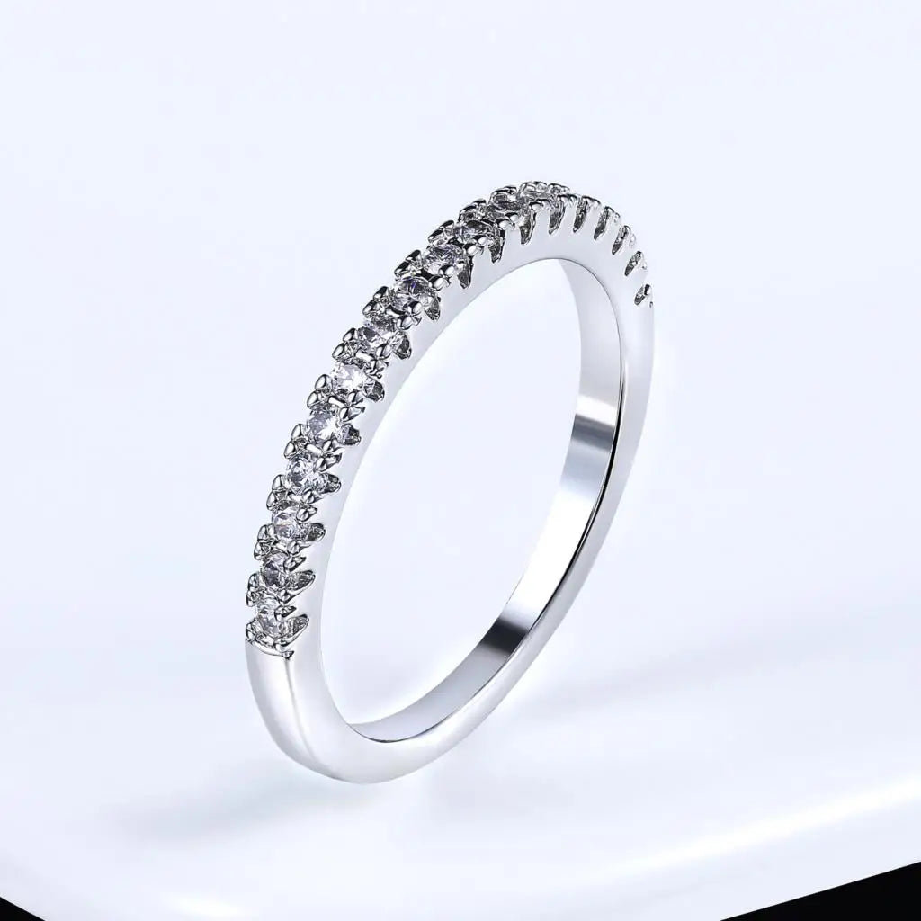 Maison Lumière Solitaire Ring