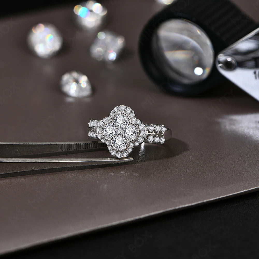 Éternelle Cœur Halo Ring