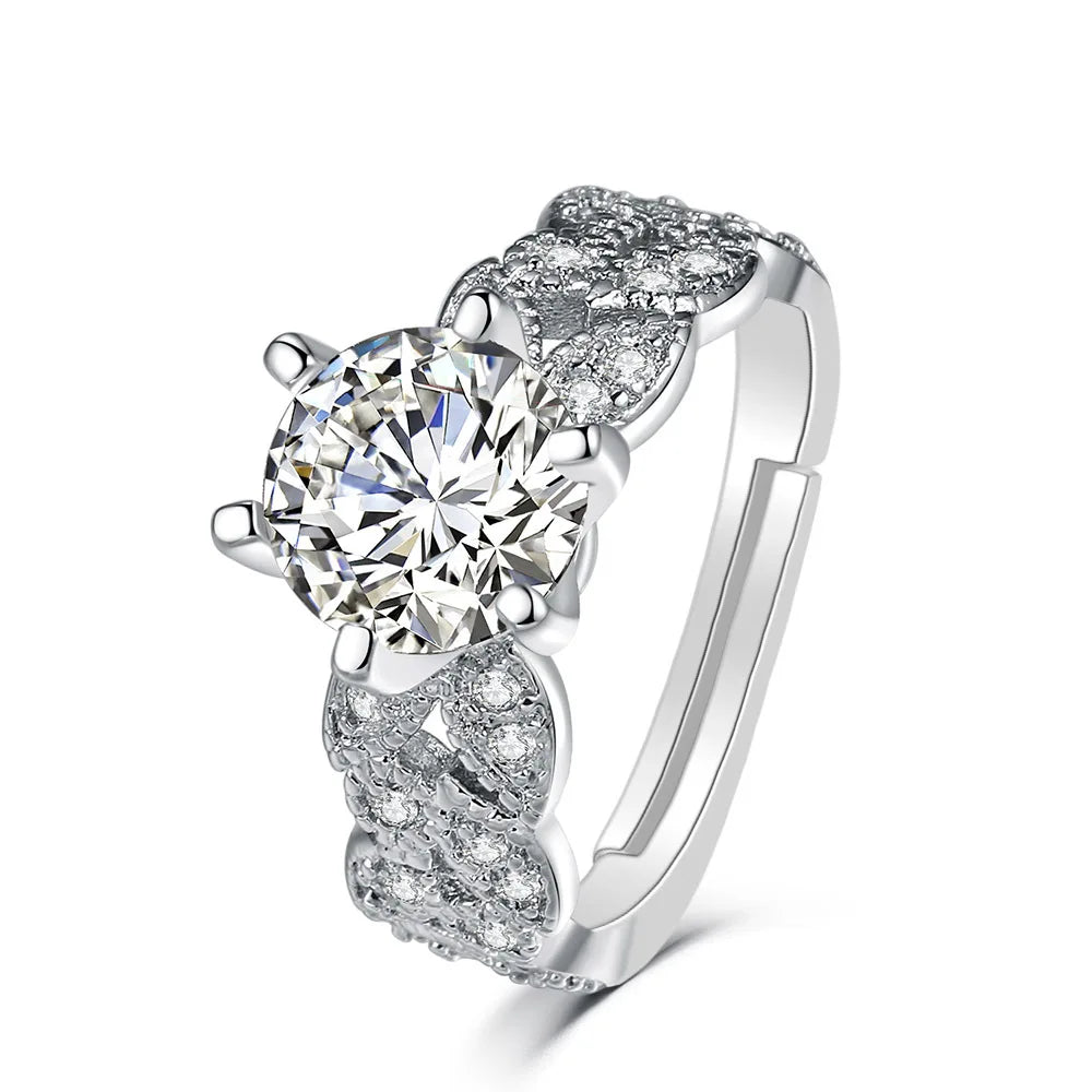 Maison Lumière Solitaire Ring
